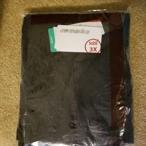 New Marika 3x black yoga pants w/ 2 side pockets